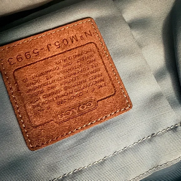 Coach Black Baby Bag with Adjustable Strap and Durable Fabric - Picture 4 of 7